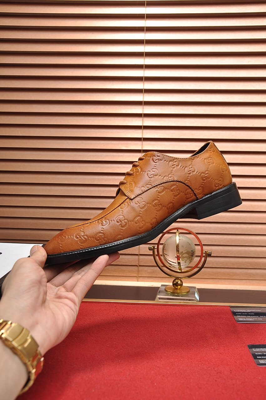Gucci Cap-Toe Lace-Up Dress Shoes — side