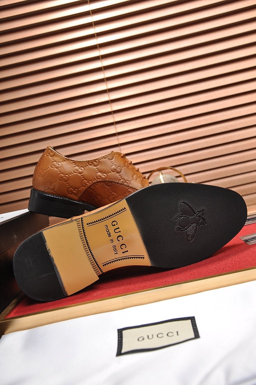 Gucci Cap-Toe Lace-Up Dress Shoes — back