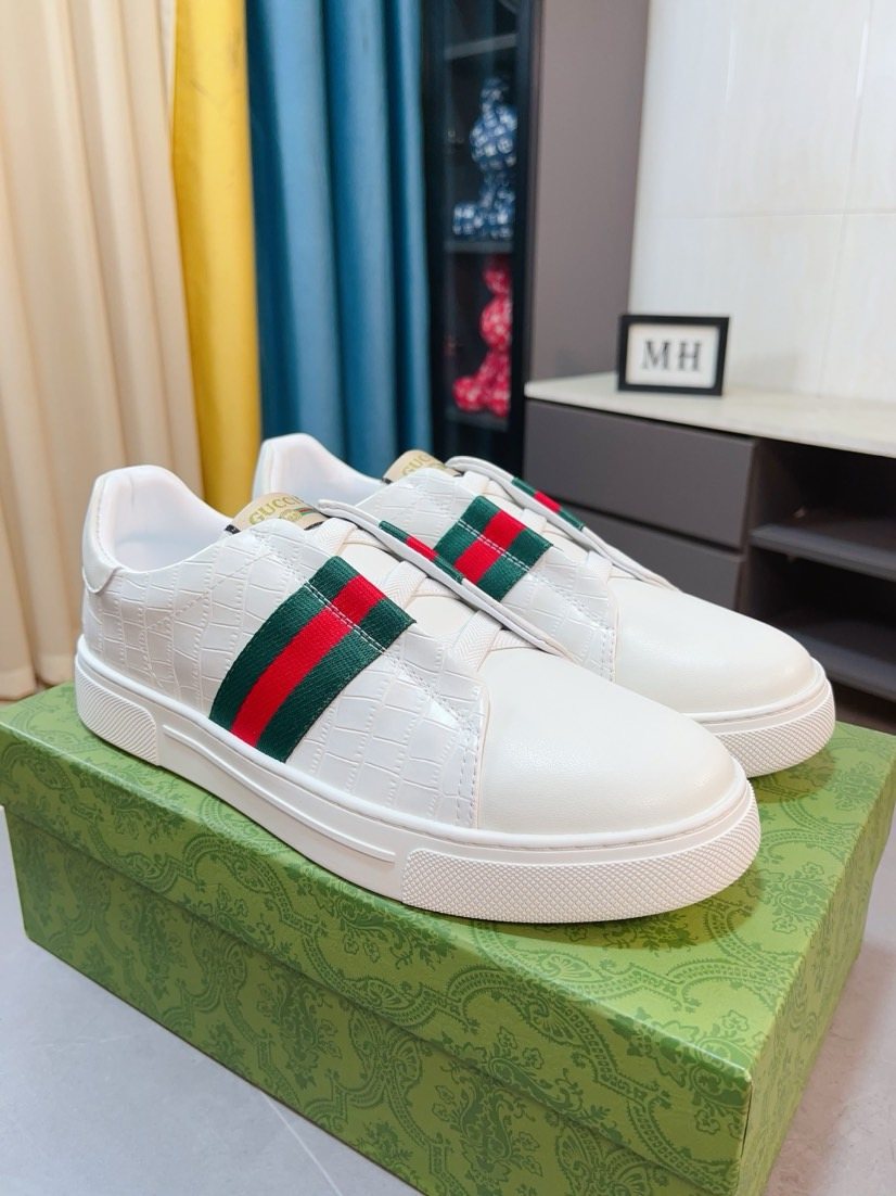 Gucci Men's Stripe Low-Top Sneakers — front