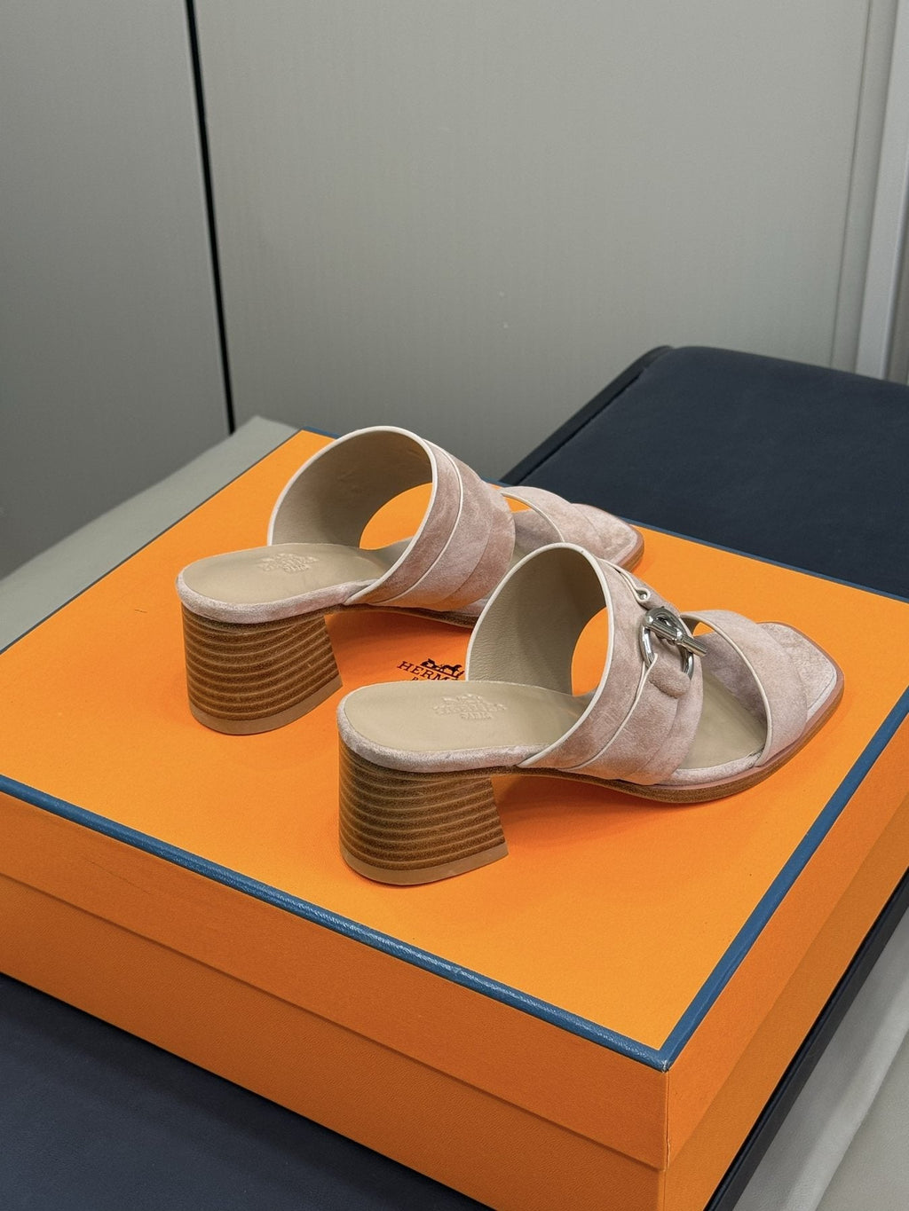 Hermès Kute Buckle Block-Heel Slide Sandals — side