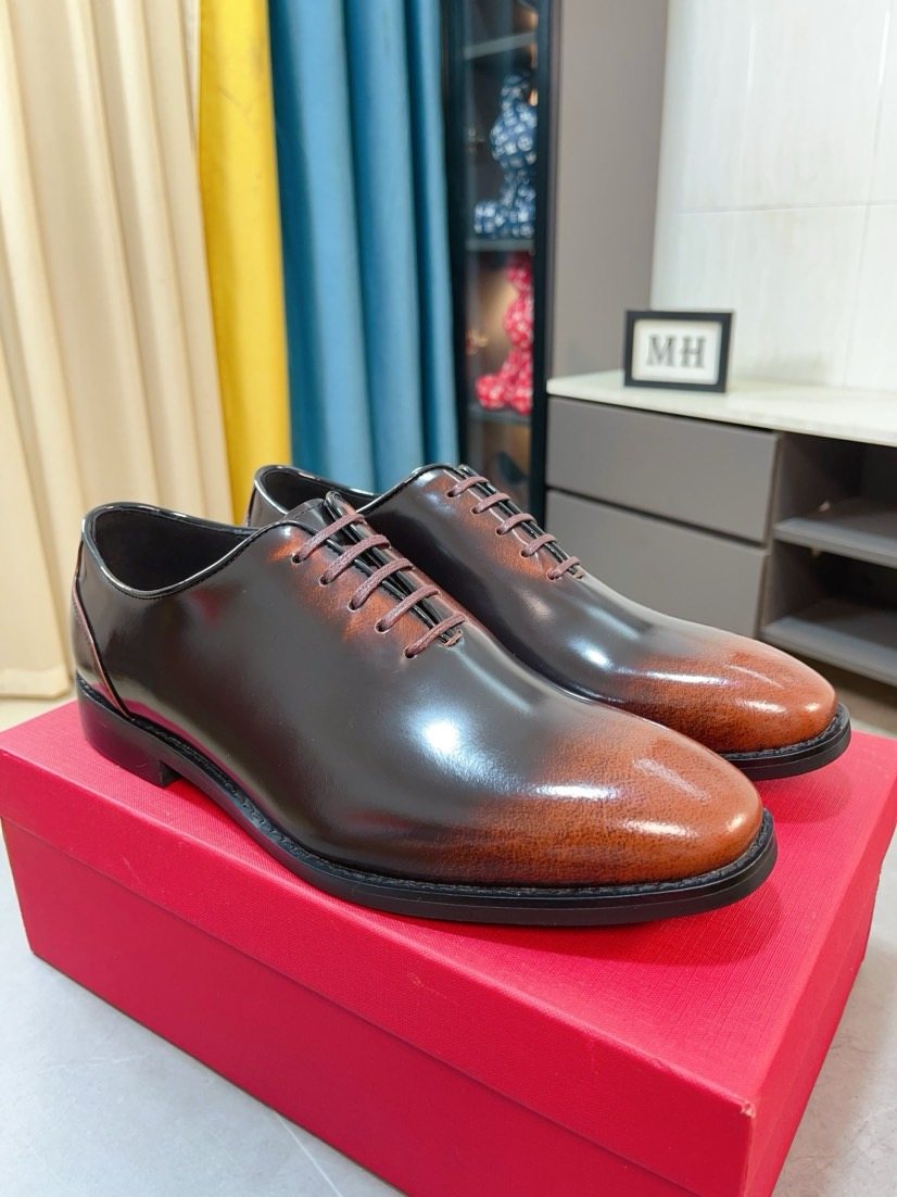 Ferragamo Plain-Toe Leather Lace-Up Dress Shoes — front