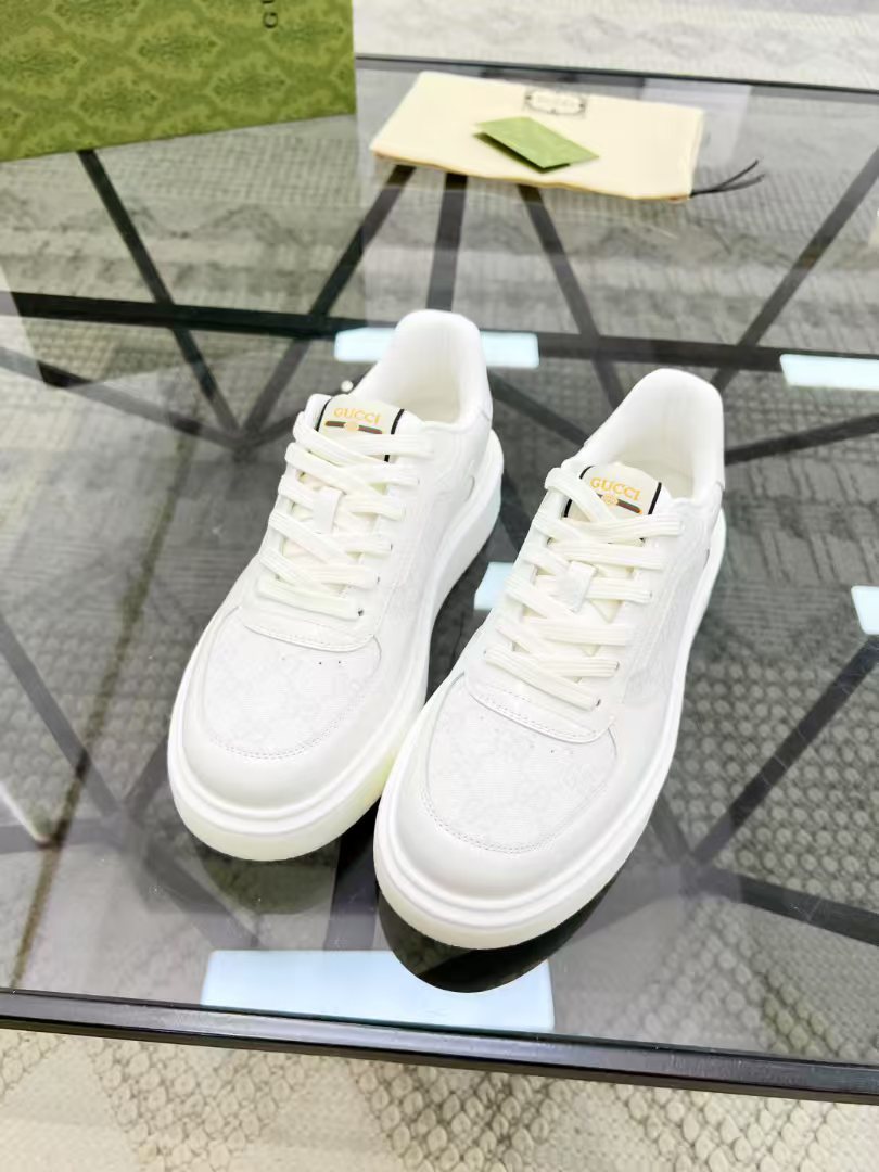 Gucci Platform Low-Top Sneakers — front