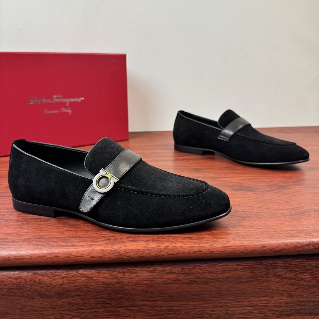 Ferragamo Gancini Buckle Men's Loafers — front