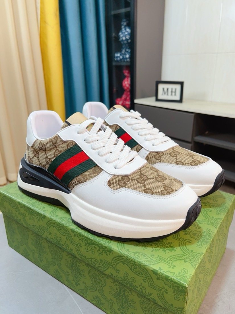 微商相册测试鞋子-Gucci Black and Beige Low-Top Sneakers — front