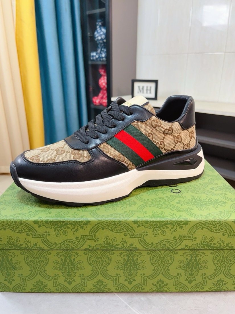 微商相册测试鞋子-Gucci Black and Beige Low-Top Sneakers — hero