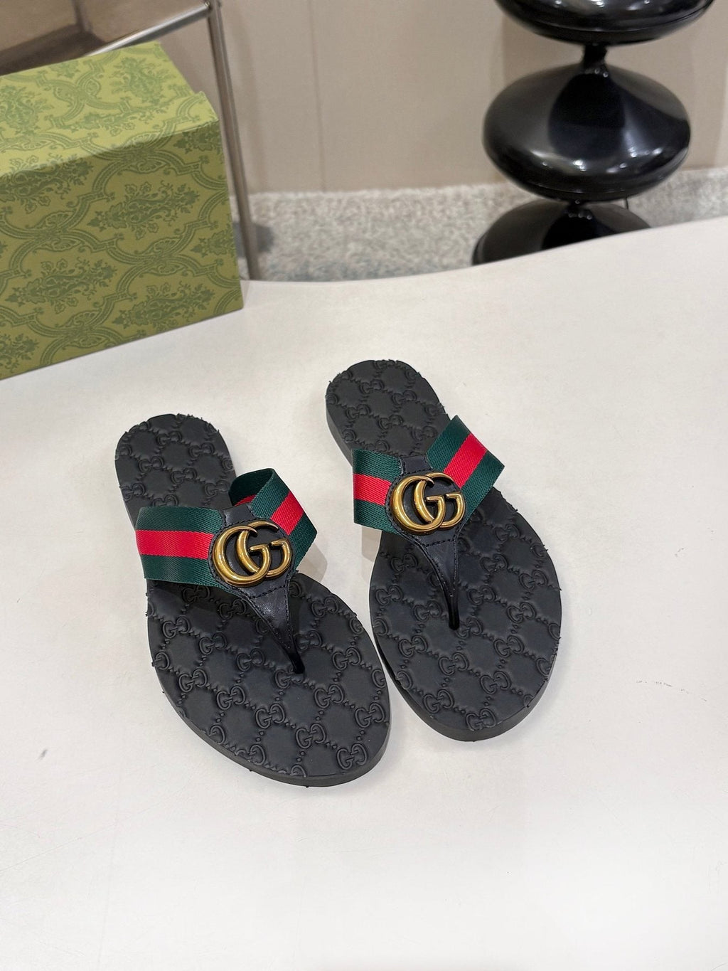 Gucci Green and Red Striped Thong Sandals — front