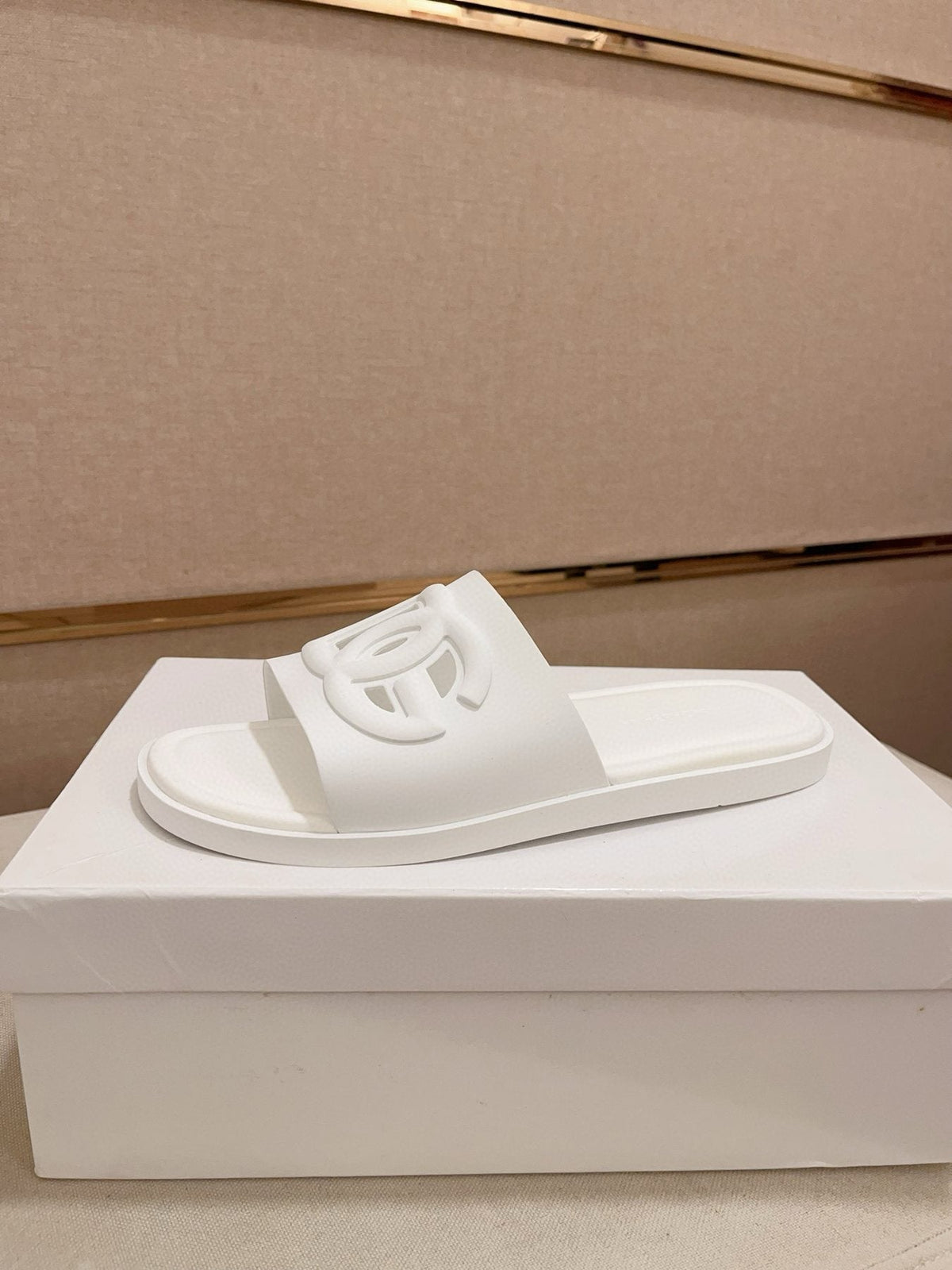 Dolce & Gabbana Raised Logo Slide Sandals — front