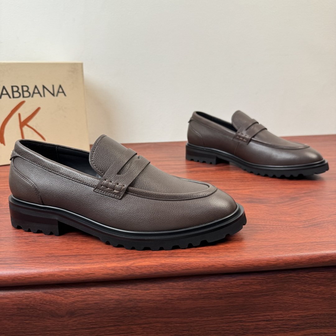 Dolce & Gabbana Lug Sole Loafers — front
