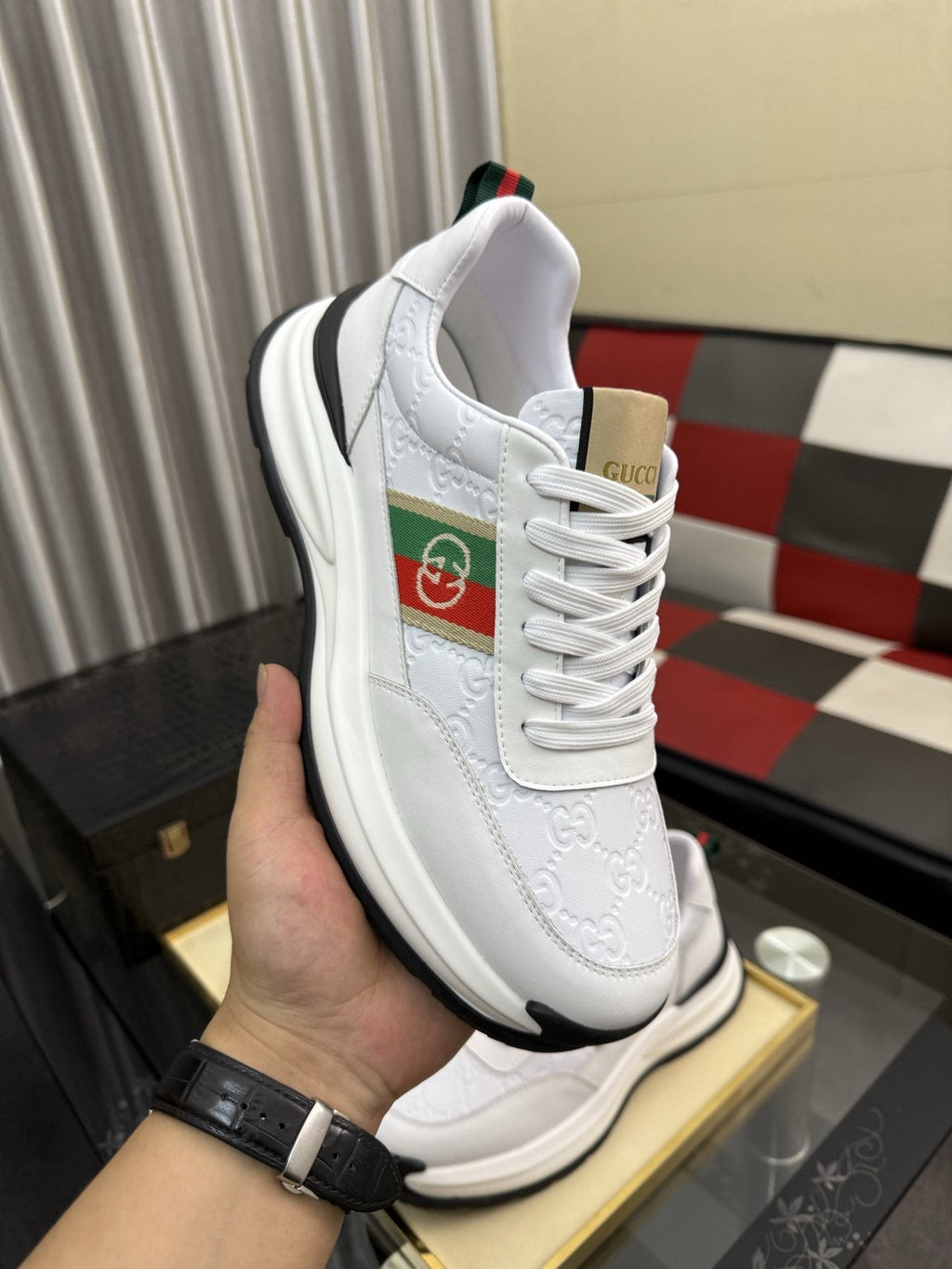 Gucci Green and Red Stripe Low-Top Sneakers — side
